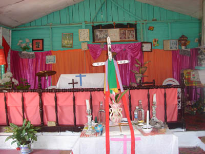 Miss Yutiss à l’église de Watt Town, Jamaïque